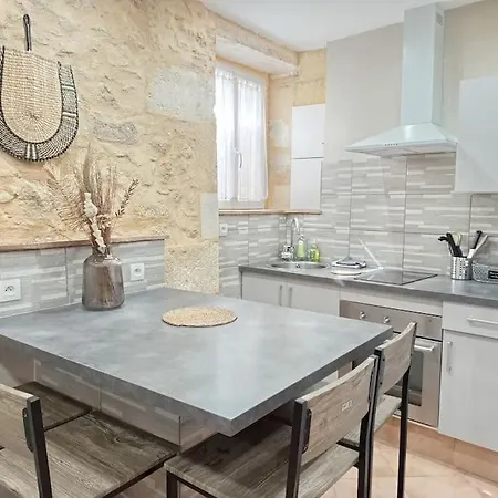 Confortable T2 - 1 à 4 Pers- Wifi Apartamento Beguey